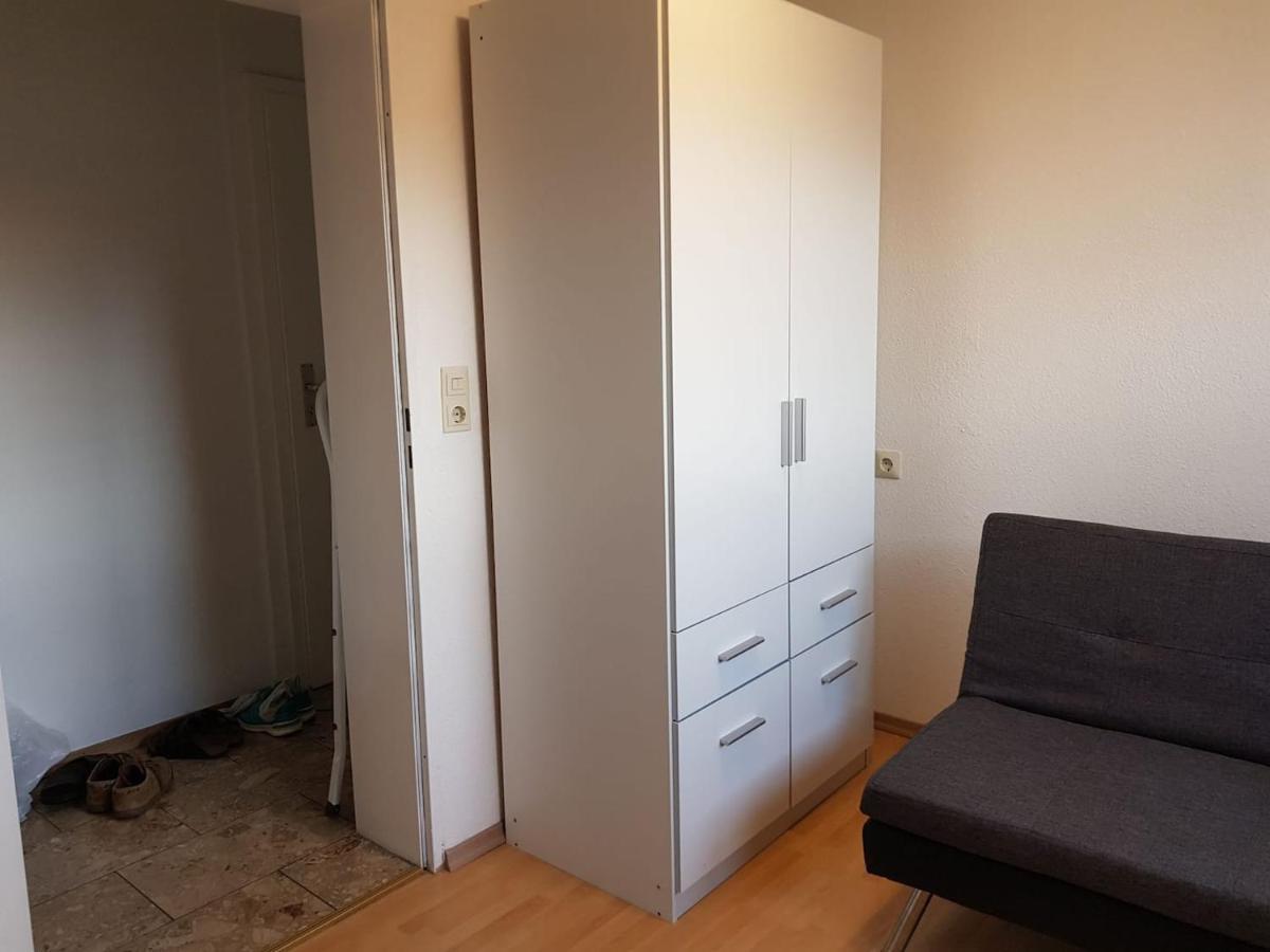 Sonniges Dach-ferienzimmer Apartment *